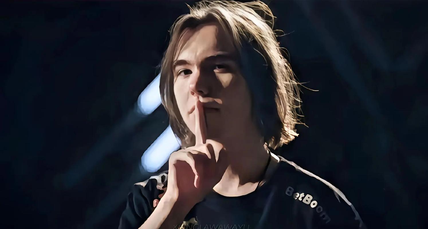 Shiro 的飞机输出无敌， Emo 的Xiaoxiao被NTS的沙王压制，Tidebound赢得了第一场比赛