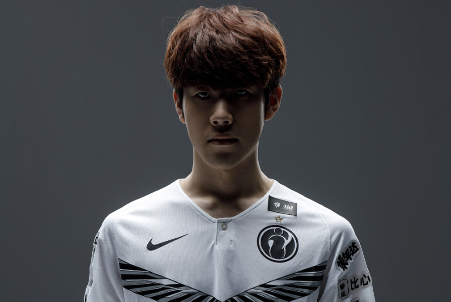 【赛后战报】仍存希望，FPX横扫TT仍有晋级登峰组的机会