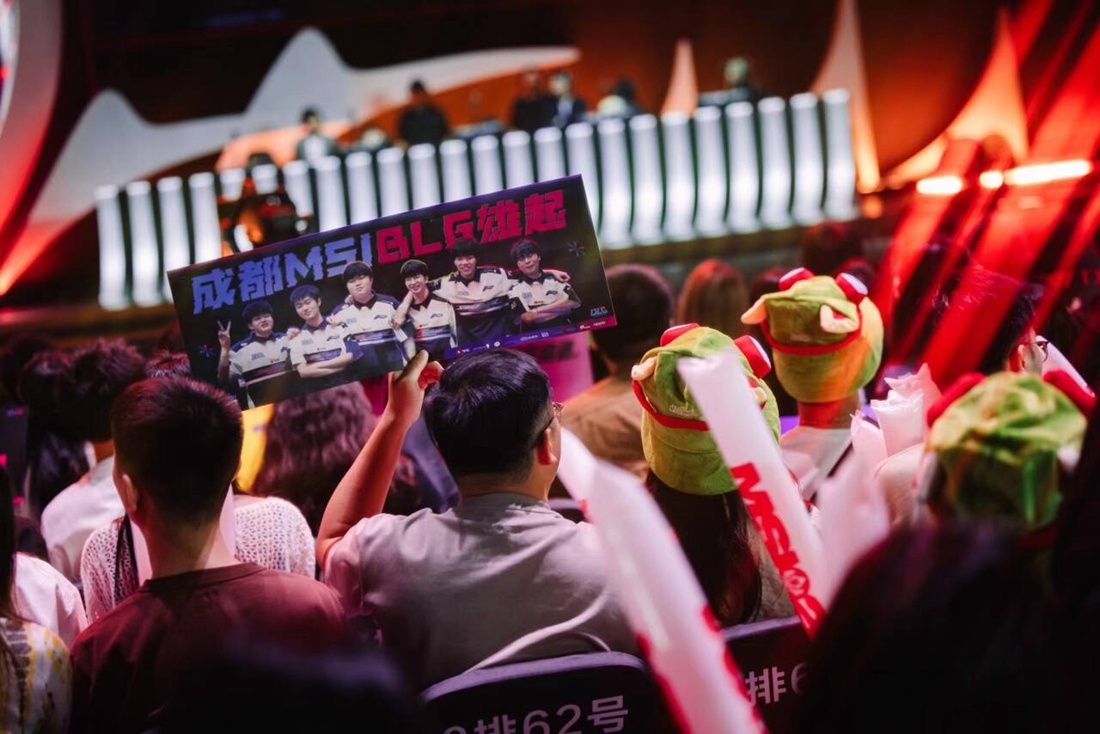 前T1教练Stardust更推求职：有兴趣可以联系我